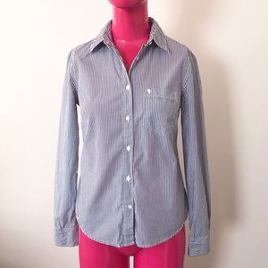 Aritzia Talula Oxford Classic Fit Dress Shirt